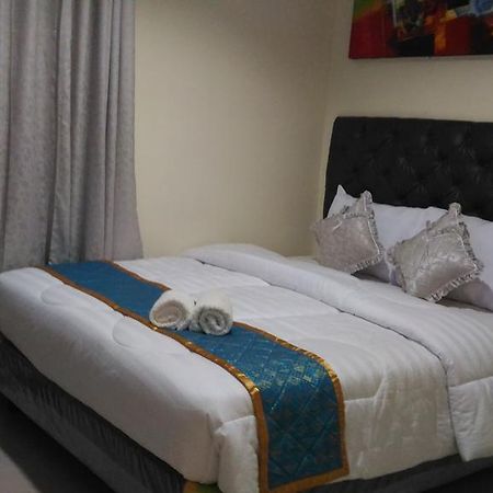沙拉迪加 Diponegoro House酒店 外观 照片