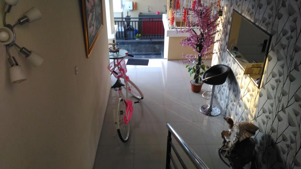 沙拉迪加 Diponegoro House酒店 外观 照片