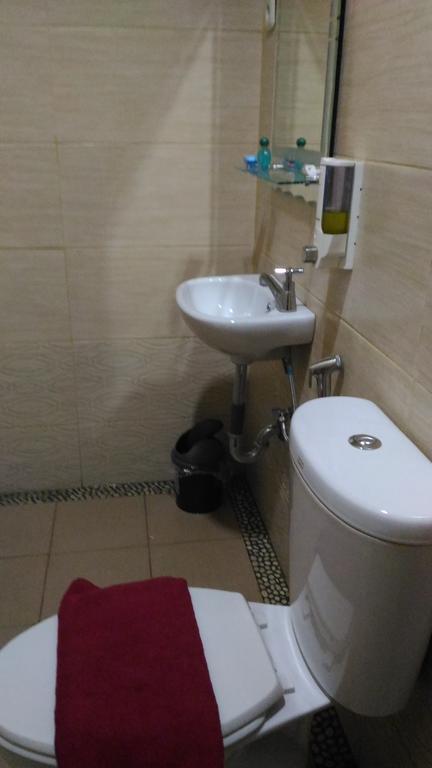 沙拉迪加 Diponegoro House酒店 外观 照片